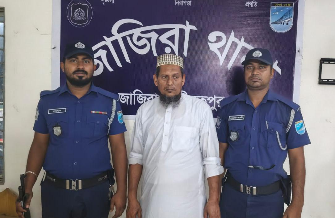 মাদ্রাসায় ৬ বছরের শিক্ষার্থীকে ধর্ষণ চেষ্টার অভিযোগে ইমাম আটক