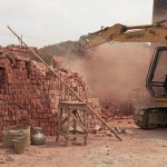 শরীয়তপুরে স্কুলের পাশে অবৈধ ইটভাটা উচ্ছেদ: ১ লাখ টাকা জরিমানা