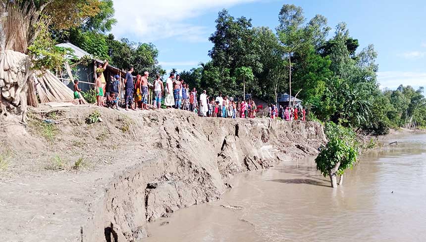 রৌমারীতে নদীতে বিলিন বসতবাড়ি হুমকির মুখে ৫০ পরিবার