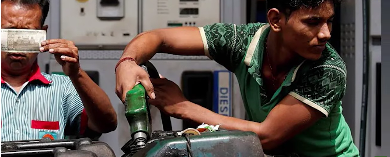 জ্বালানি সংকটে কঠোর শাস্তি: ৪ লিটার পেট্রল মজুতেই জেল