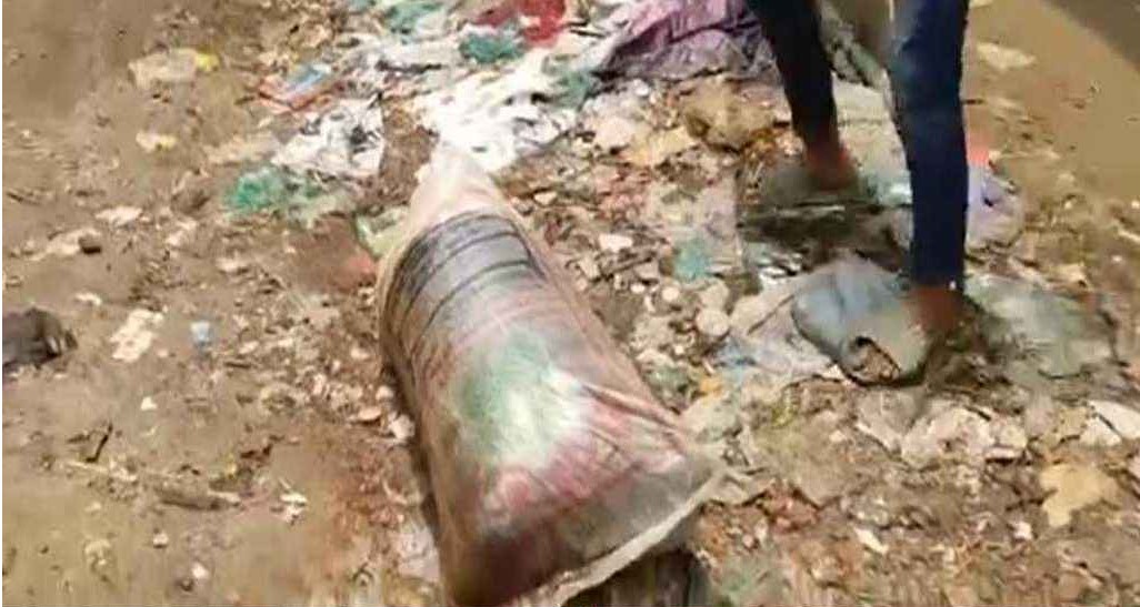 মুগদায় বিভীষিকাময় হত্যাকাণ্ড, ৭ টুকরা মরদেহের পর উদ্ধার পঁচা-গলা মাথা