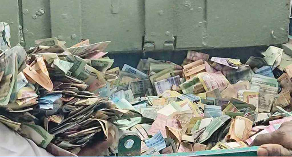 পাগলা মসজিদের ১৩টি দানবাক্স খুলে পাওয়া গেছে ৩৫ বস্তা টাকা, চলছে গণনা