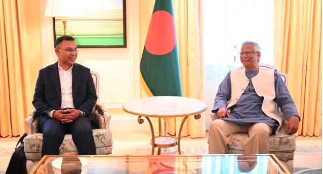 প্রধান উপদেষ্টার সঙ্গে বৈঠকে অংশ নিচ্ছেন তারেক রহমান