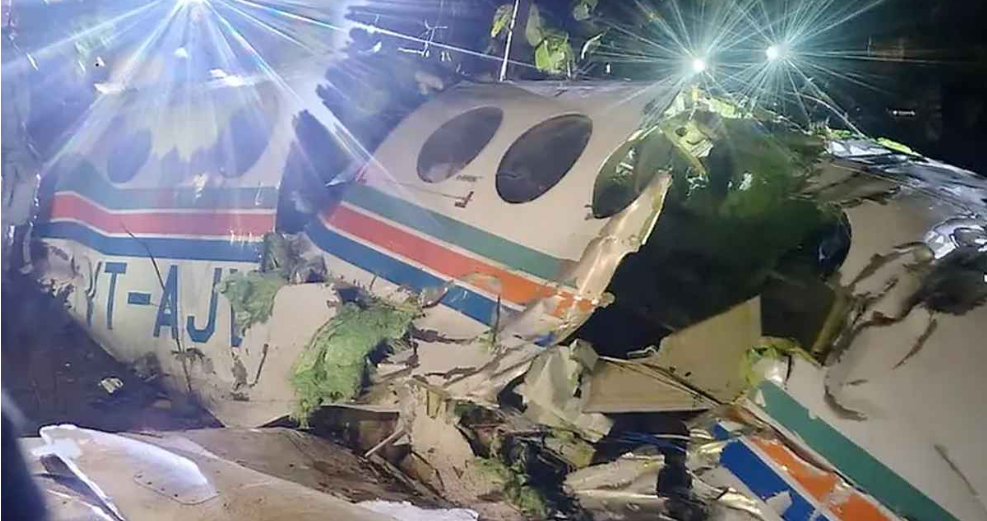 ভারতে এয়ার অ্যাম্বুলেন্স বিধ্বস্ত, সাতজনের প্রাণহানি