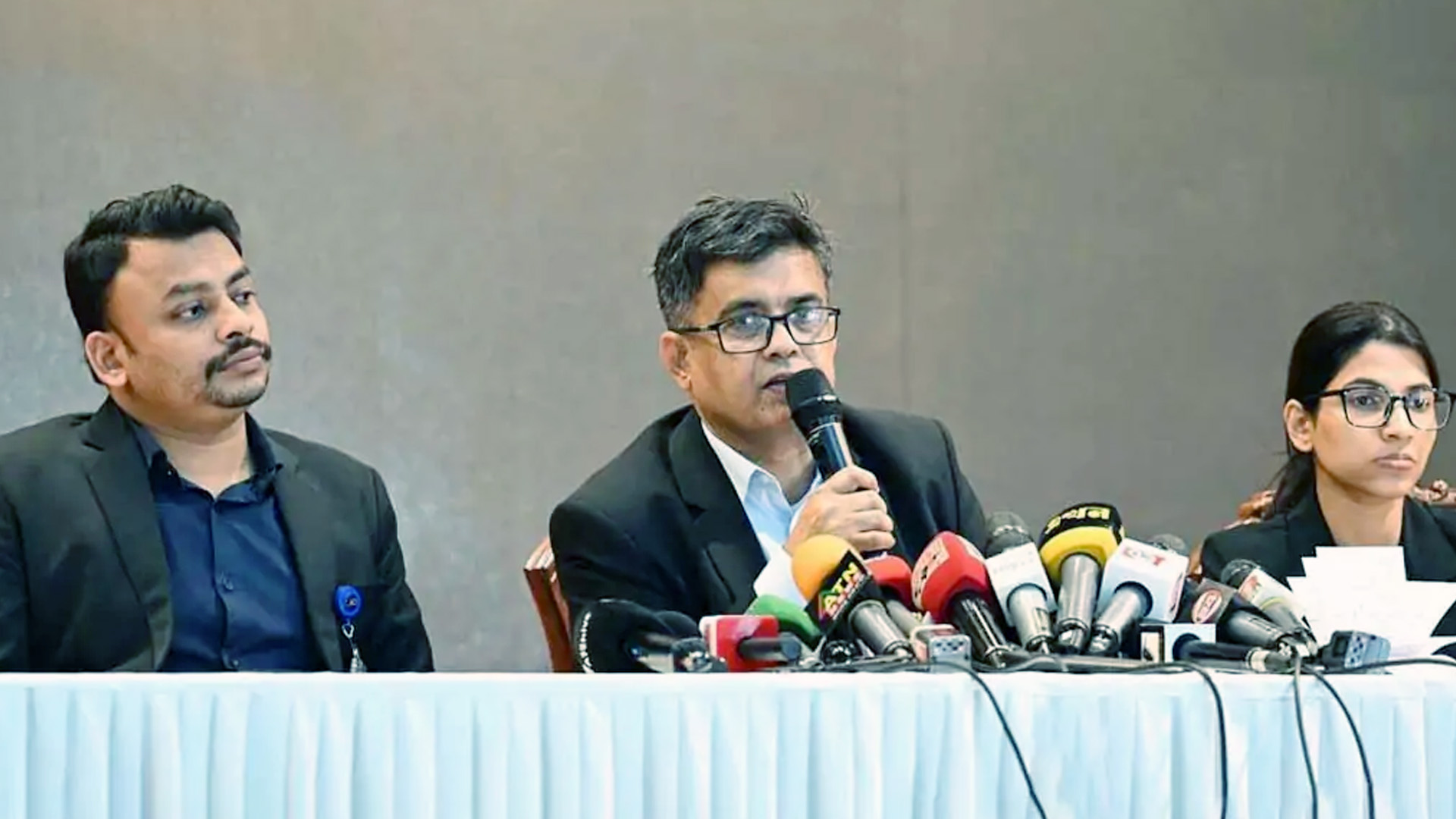 গণভোটে যে পক্ষে প্রচারণা চালাবে অন্তর্বর্তী সরকার