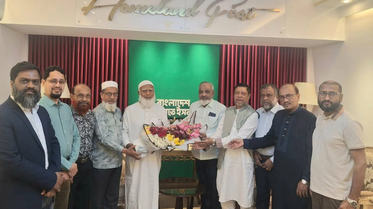 জামায়াত আমিরের সঙ্গে ন্যাশনাল ডক্টরস ফোরামের নেতাদের সৌজন্য সাক্ষাৎ