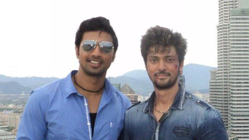 দেবের সিনেমার খলনায়ক, এখন সংসার চালান আইসক্রিম বিক্রি করে।