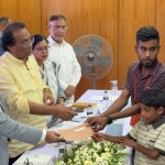 রাজবাড়ীতে সড়ক দুর্ঘটনায় ক্ষতিগ্রস্ত ৬২ জনের মাঝে প্রায় ২ কোটি ৬০ লাখ টাকার চেক বিতরণ